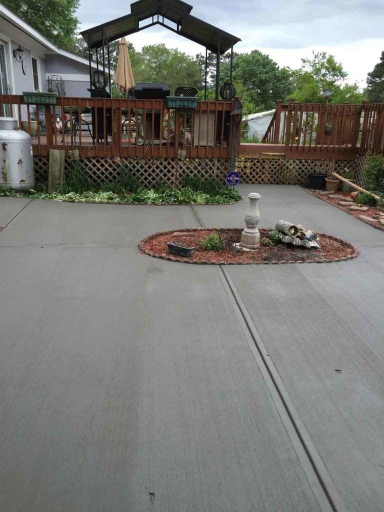 Deck and patio_Concrete Patios