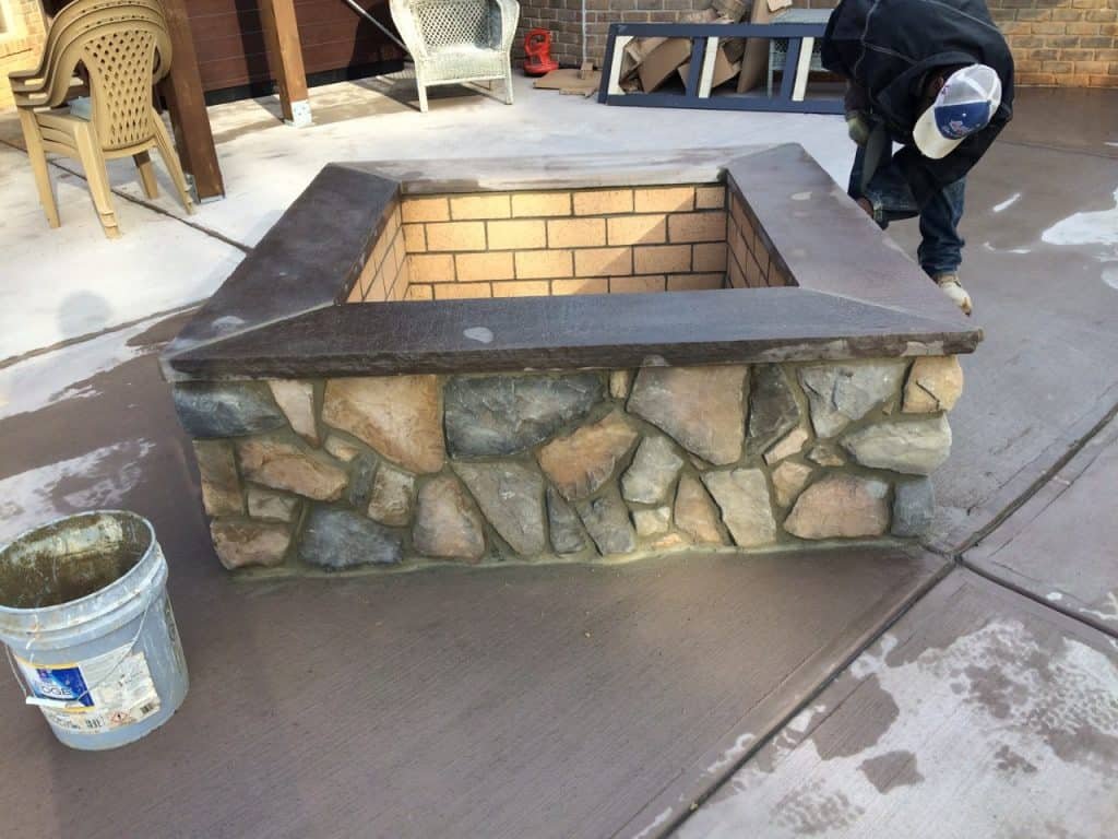 Concrete fire pit
